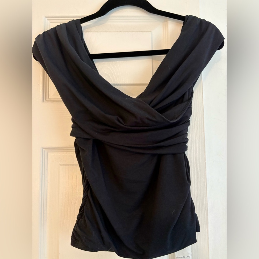🖤Abercrombie & Fitch Black Draped Off-Shoulder Top 🖤
